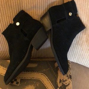 Nine West cutout shoes